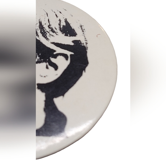 Vintage Andy Warhol Pin - Picture 6 of 9